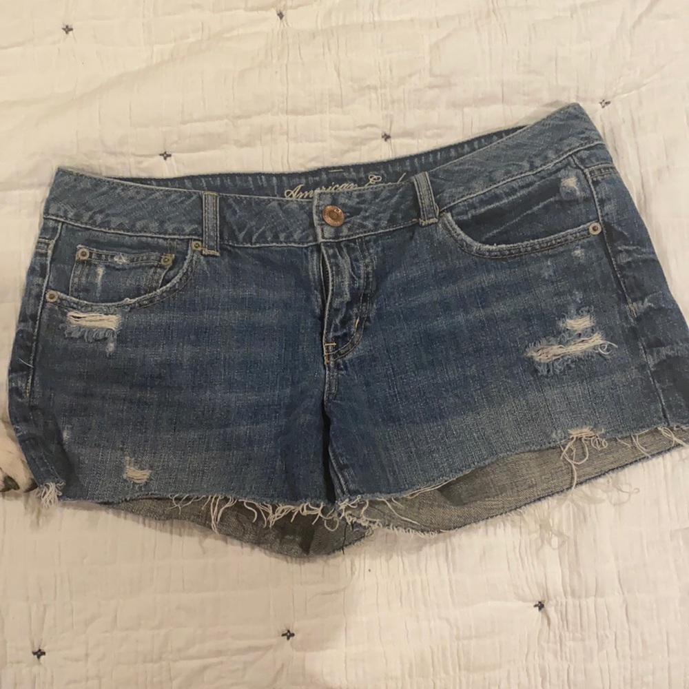 Distressed American Eagle shorts